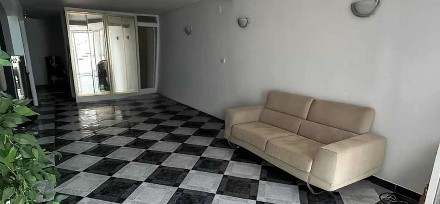 Sale of ground floor apartment in Calahonda 2