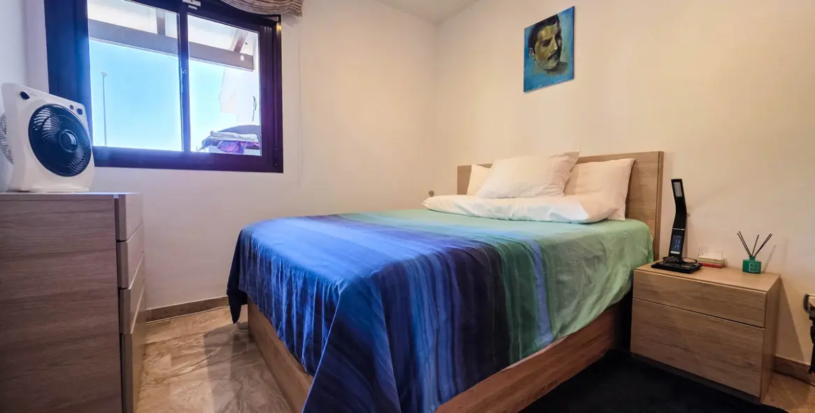 Sale of middle floor apartment in Doña Julia 11