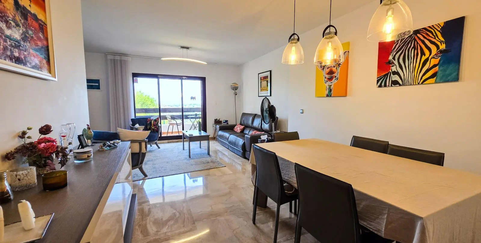 Продажа апартаментов на среднем этаже в Casares 6