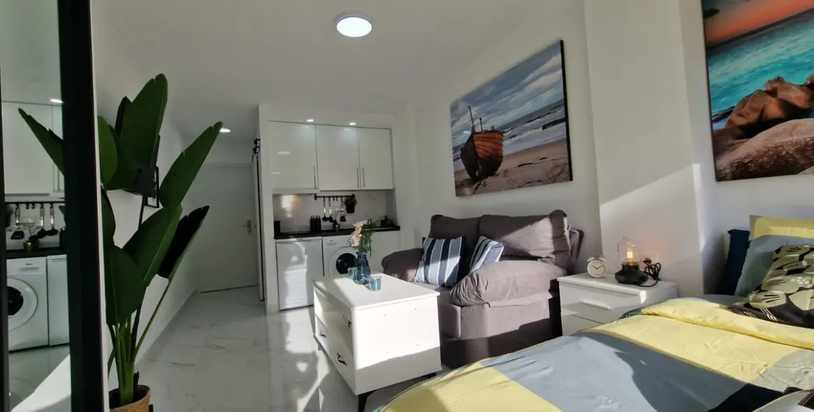 Sale of middle floor apartment in Miraflores 5