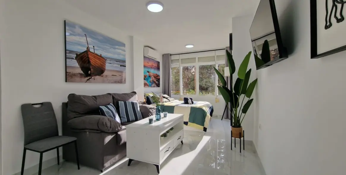Sale of middle floor apartment in Miraflores 8