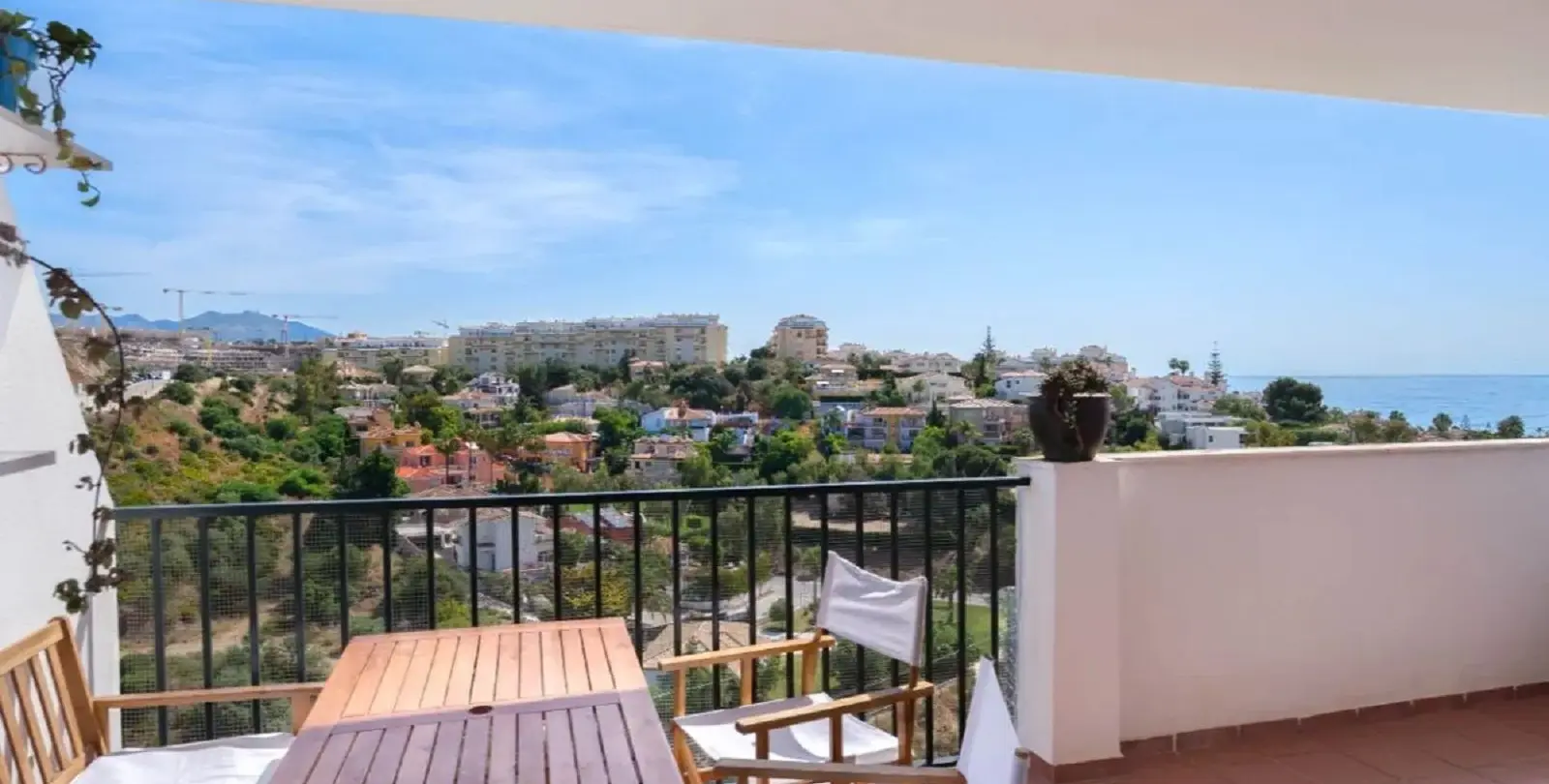Продажа апартаментов на среднем этаже в Miraflores 1