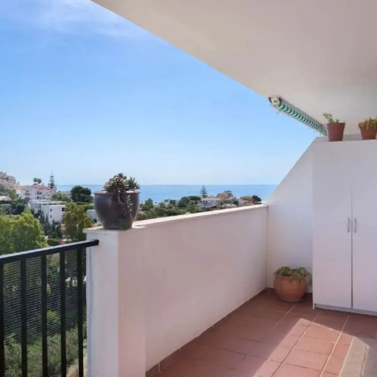 Sale of middle floor apartment in Miraflores