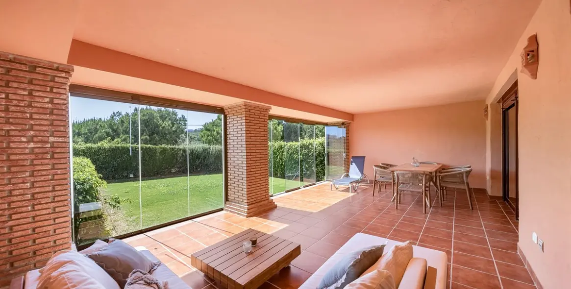 Venta de apartamento en planta baja en Casares Playa 2