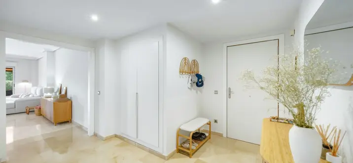 Продажа апартаментов на первом этаже в Casares Playa 2