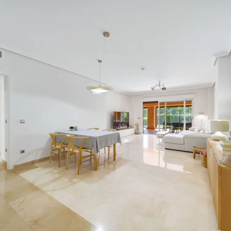 Venta de apartamento en planta baja en Casares Playa