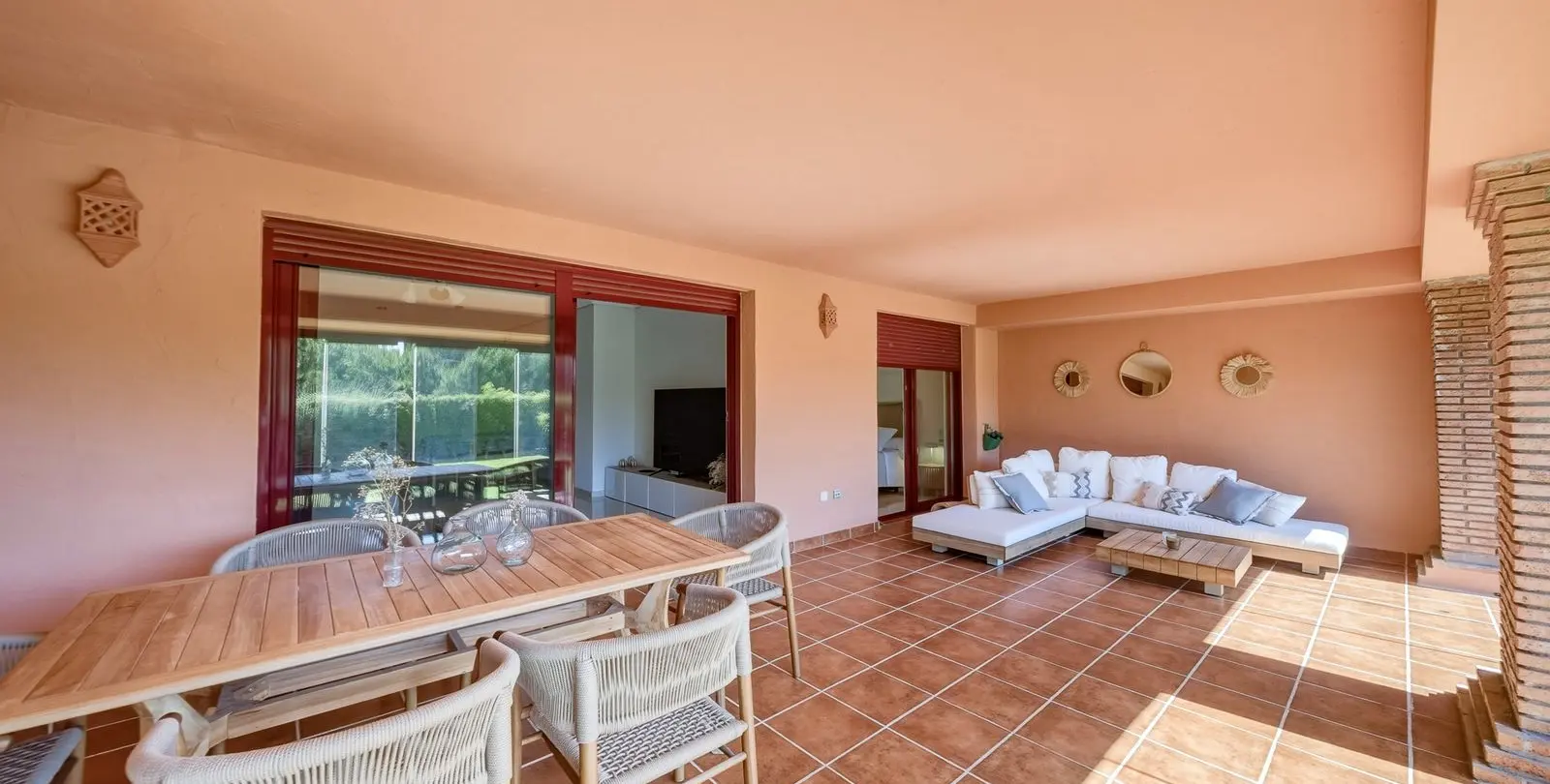 Продажа апартаментов на первом этаже в Casares Playa 11