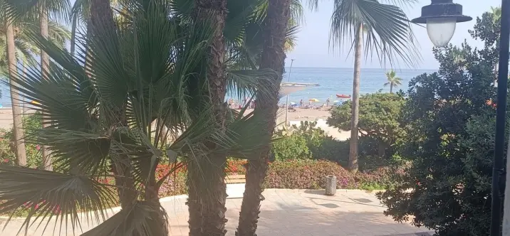 Продажа апартаментов на среднем этаже в Estepona 2