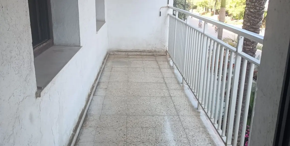 Продажа апартаментов на среднем этаже в Estepona 4