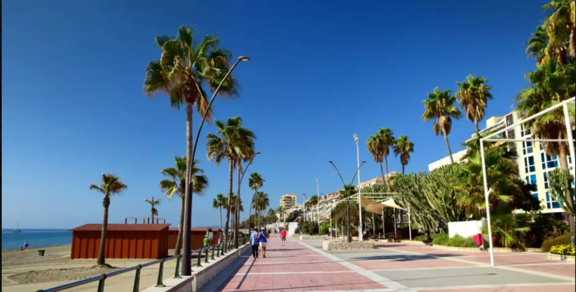 Продажа апартаментов на среднем этаже в Estepona 19