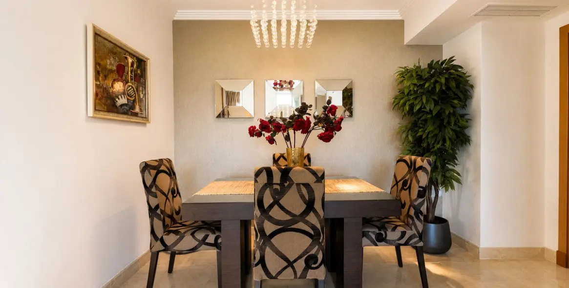 Продажа апартаментов на среднем этаже в Los Flamingos 8