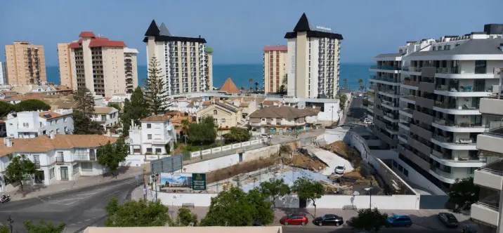 Продажа апартаментов на среднем этаже в Fuengirola 0