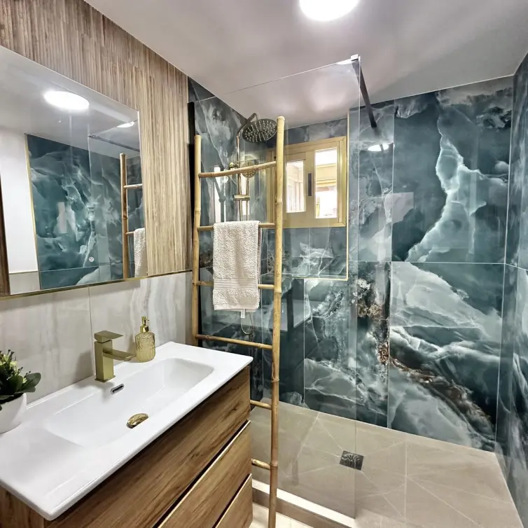 Продажа апартаментов на среднем этаже в Fuengirola