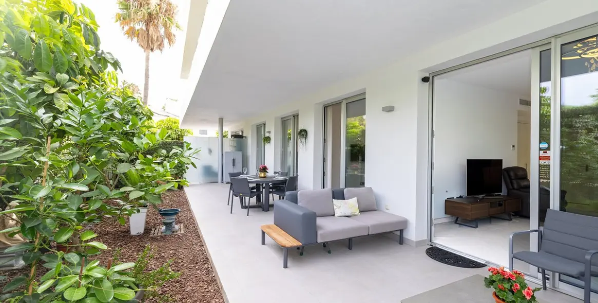 Продажа апартаментов на среднем этаже в Estepona 2