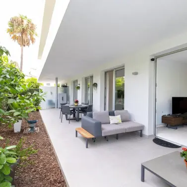 Продажа апартаментов на среднем этаже в Estepona