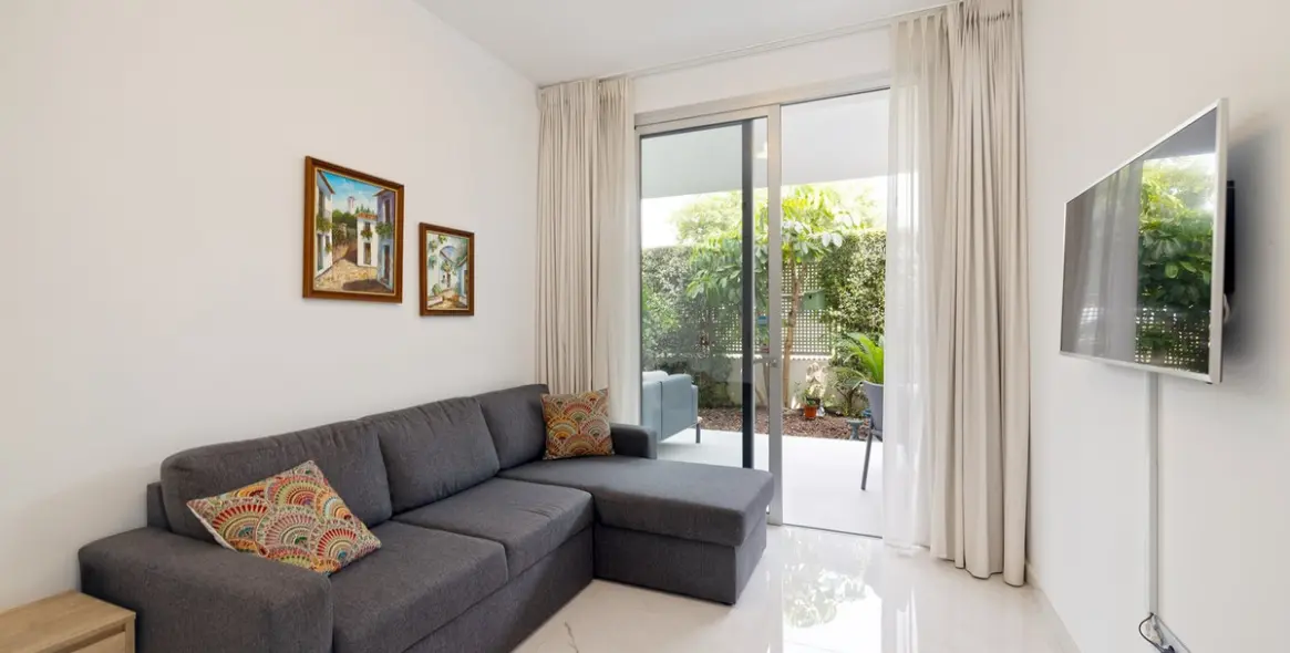 Продажа апартаментов на среднем этаже в Estepona 23