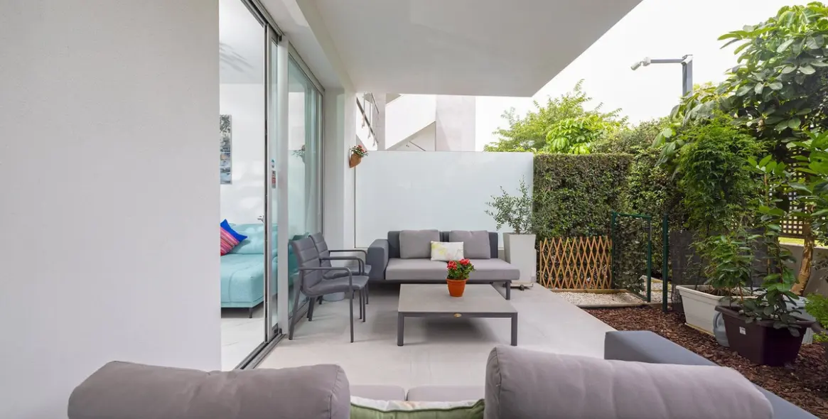 Продажа апартаментов на среднем этаже в Estepona 29