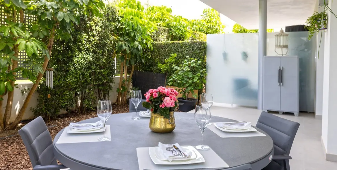 Продажа апартаментов на среднем этаже в Estepona 30