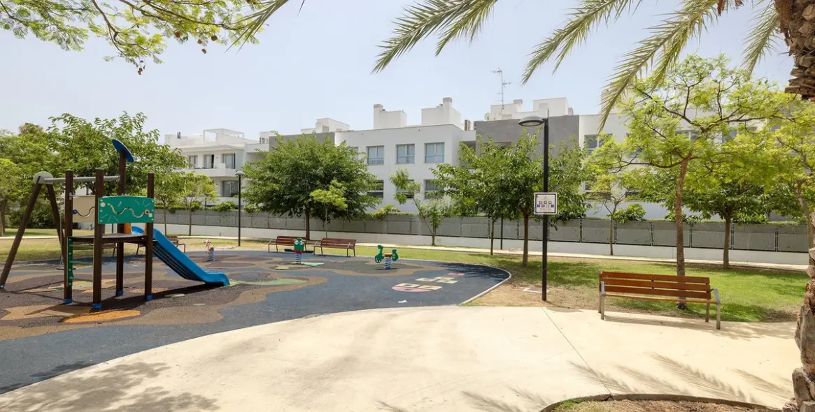 Продажа апартаментов на среднем этаже в Estepona 36