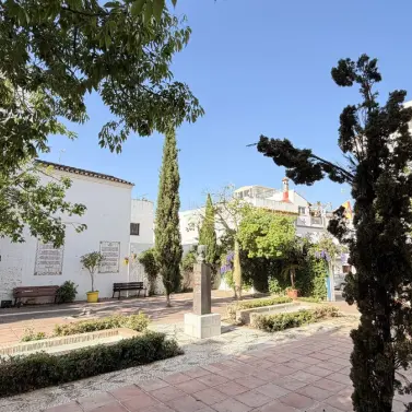 Sale of residential plot in Estepona