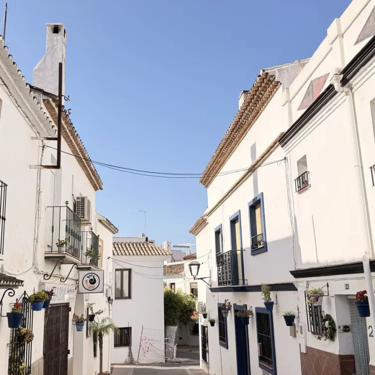 Sale of residential plot in Estepona