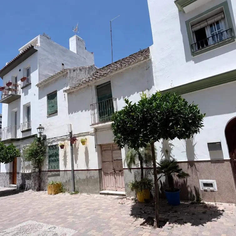 Sale of residential plot in Estepona