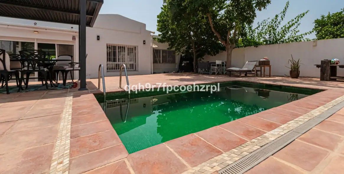 Venta de villa independiente en Reserva de Marbella 24