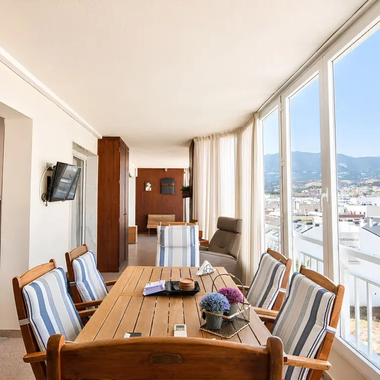Venta de apartamento en planta media en Los Boliches