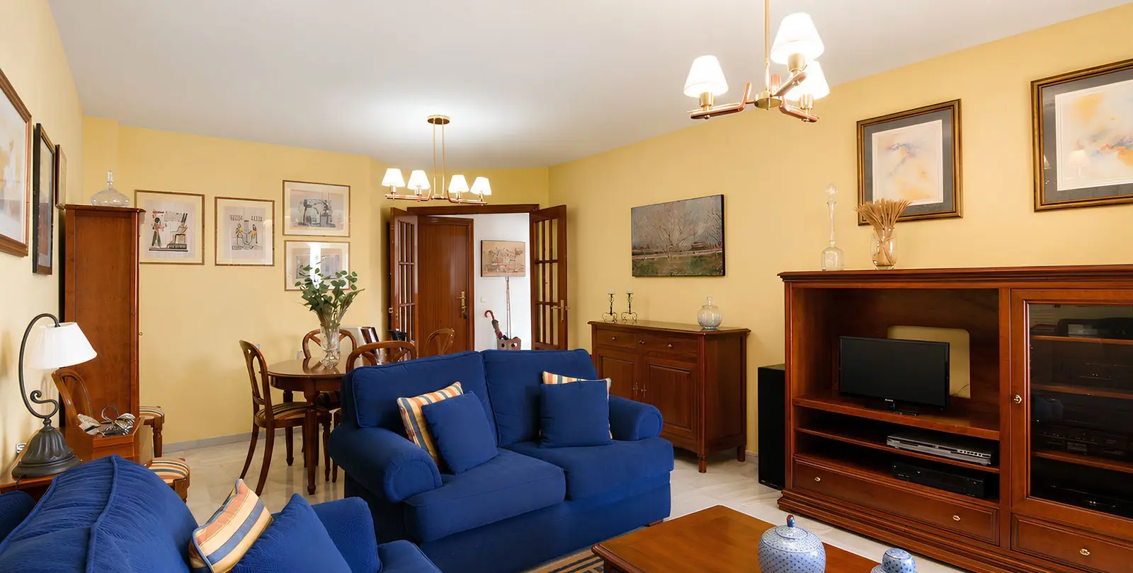 Sale of middle floor apartment in Los Boliches 12