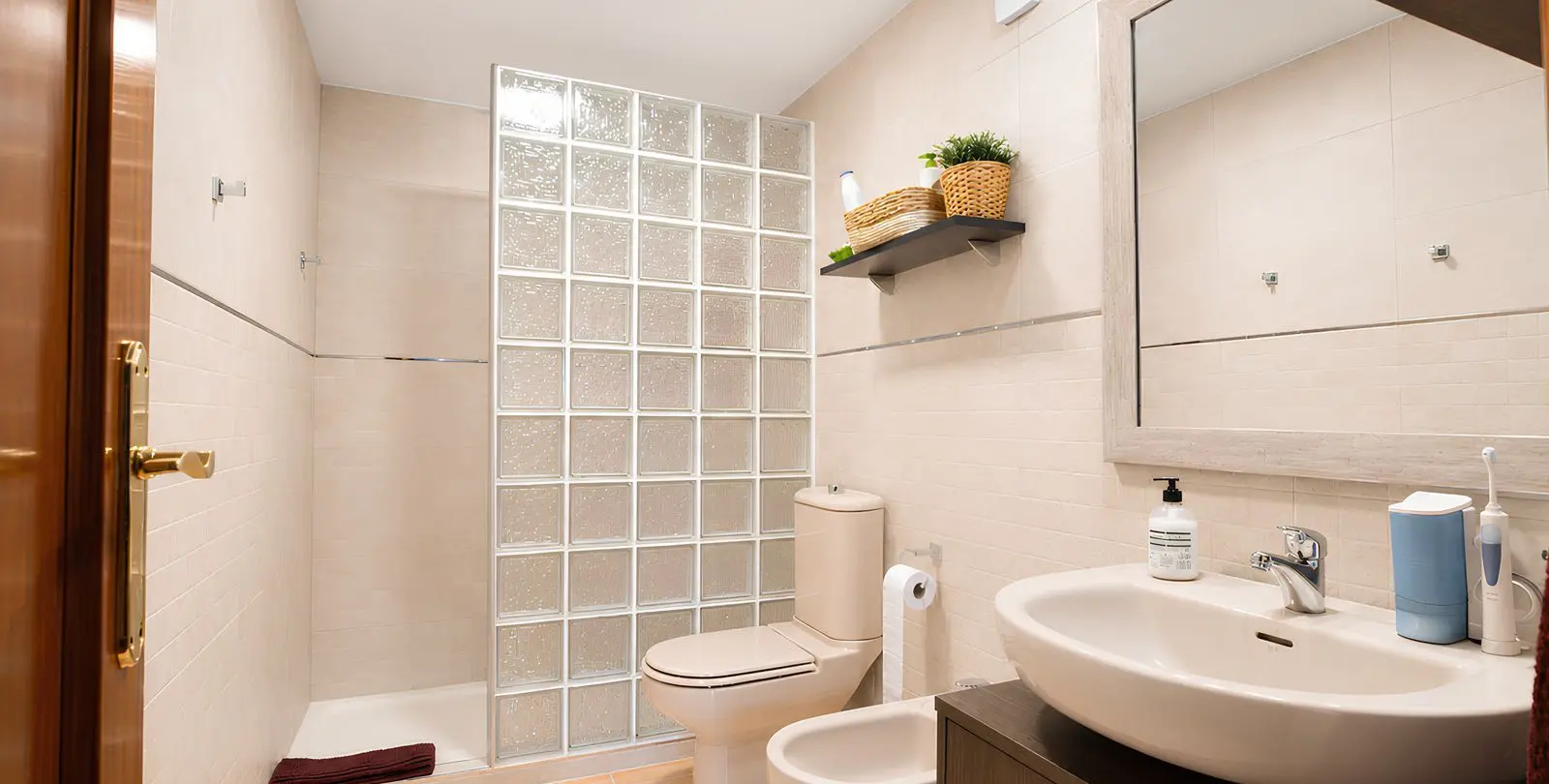 Sale of middle floor apartment in Los Boliches 27