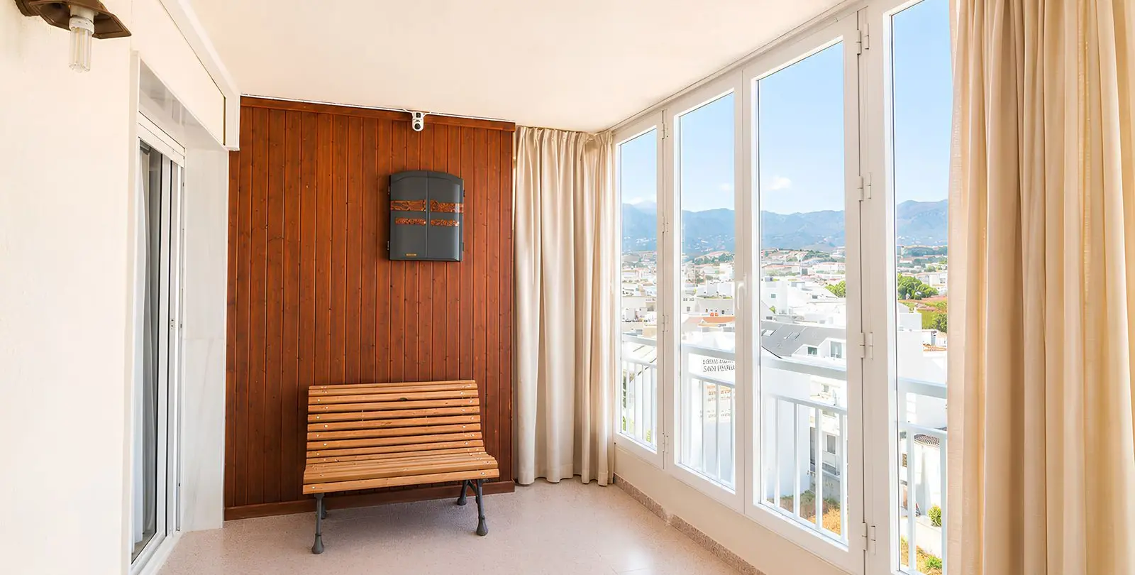 Sale of middle floor apartment in Los Boliches 36