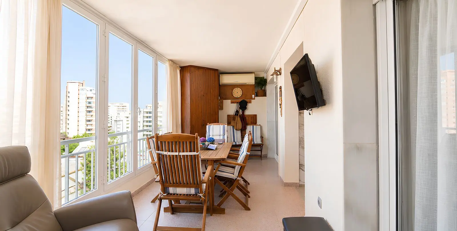 Sale of middle floor apartment in Los Boliches 38