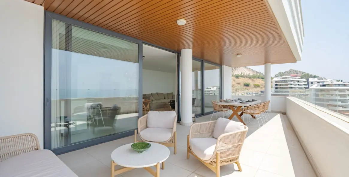 Sale of middle floor apartment in Fuengirola 13