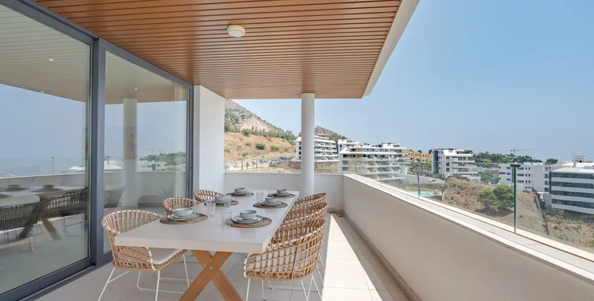 Sale of middle floor apartment in Fuengirola 17