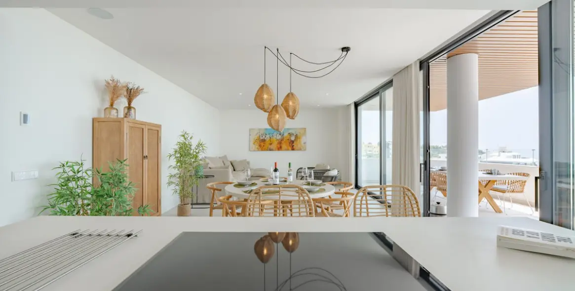 Sale of middle floor apartment in Fuengirola 23