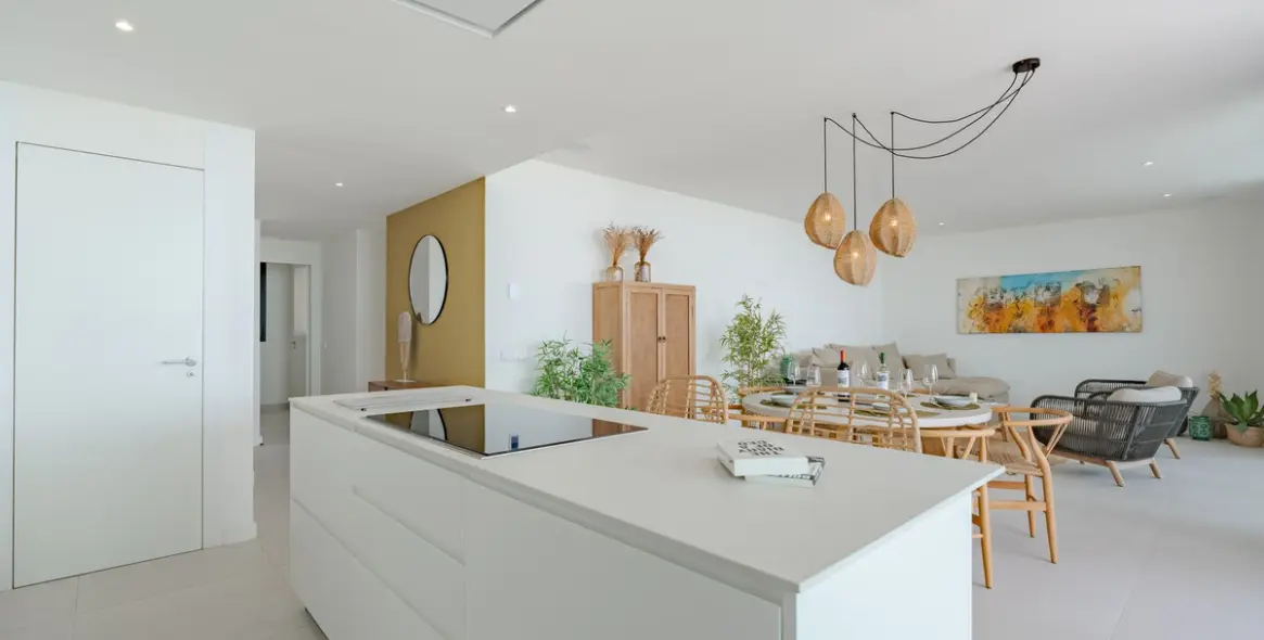 Sale of middle floor apartment in Fuengirola 24