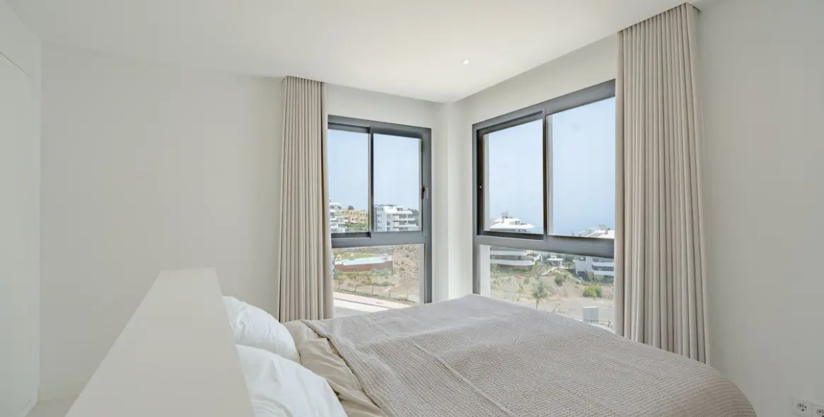 Sale of middle floor apartment in Fuengirola 33
