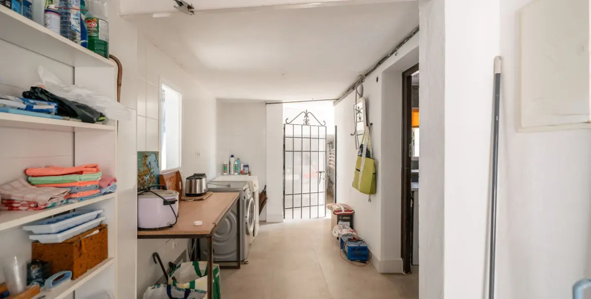 Продажа  отдельно стоящей виллы в Benahavís 24