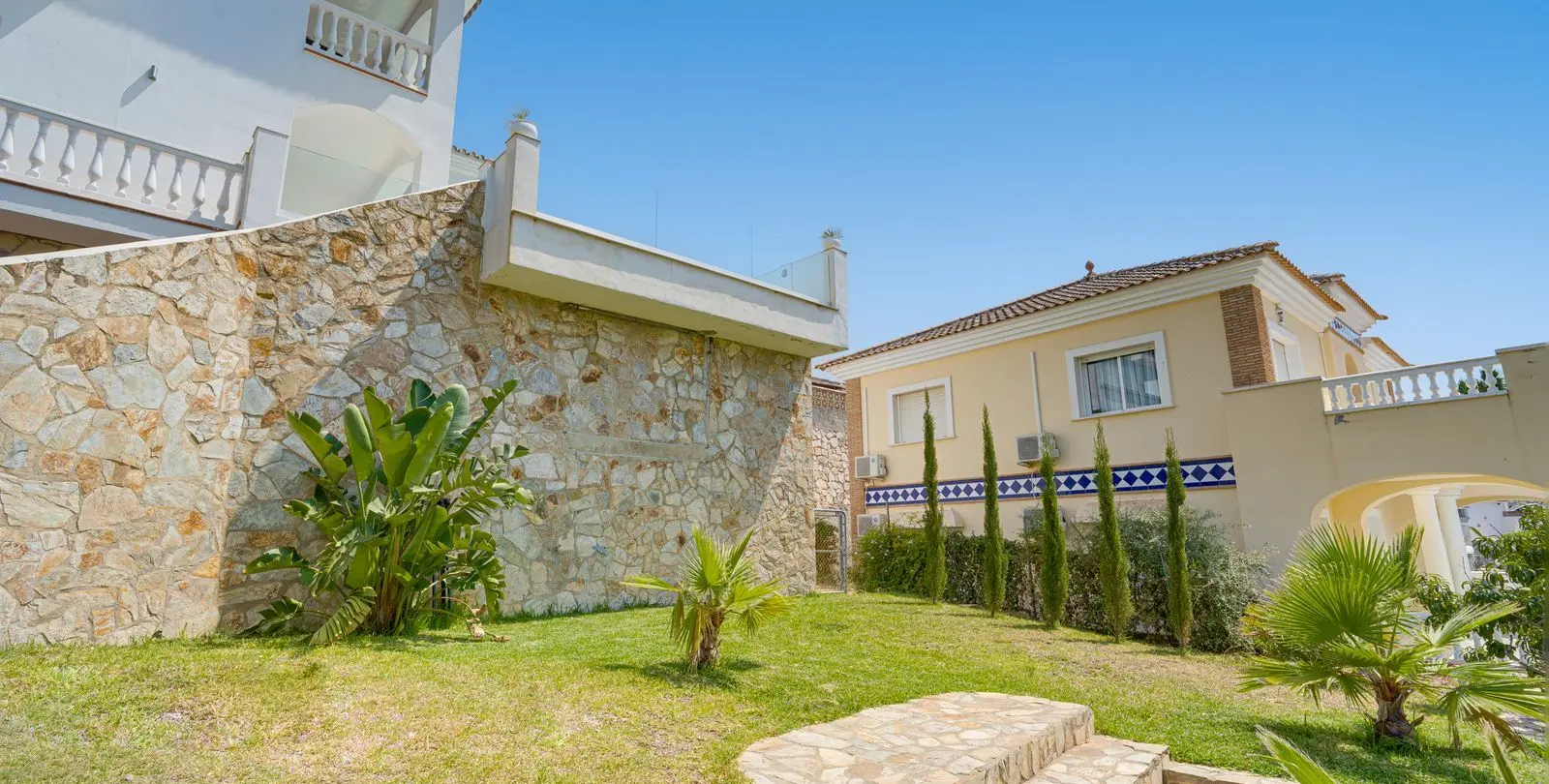 Sale of detached villa in Mijas 41