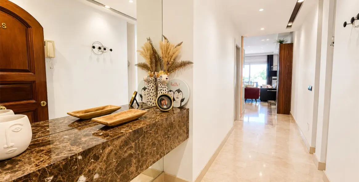 Venta de apartamento en planta baja en Los Monteros 2