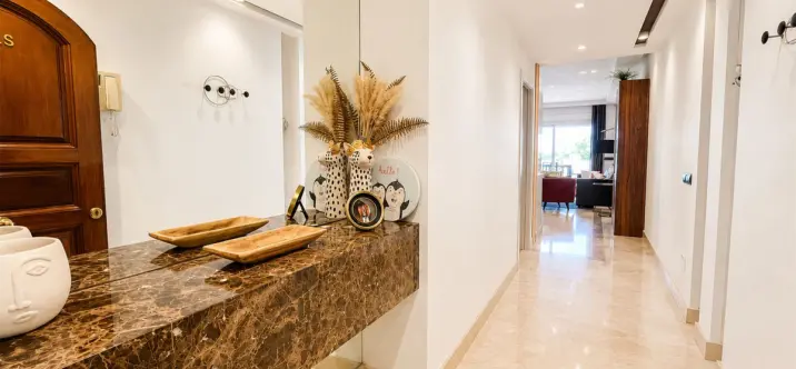 Venta de apartamento en planta baja en Los Monteros 1