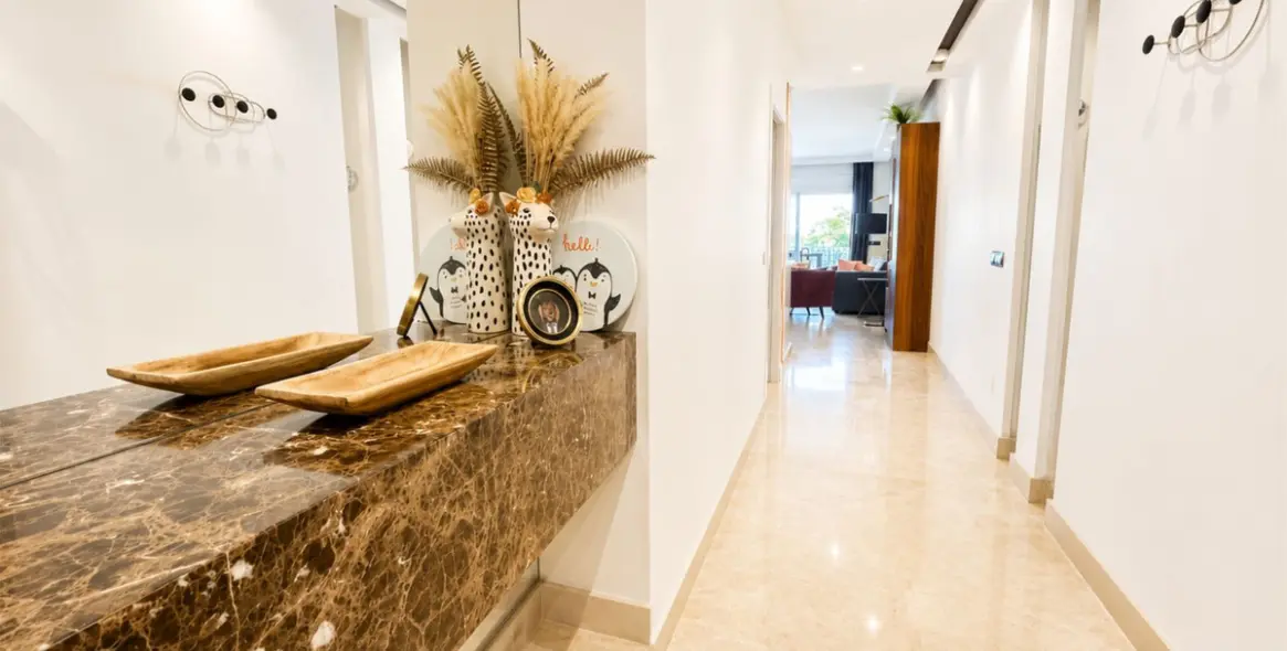 Venta de apartamento en planta baja en Los Monteros 25