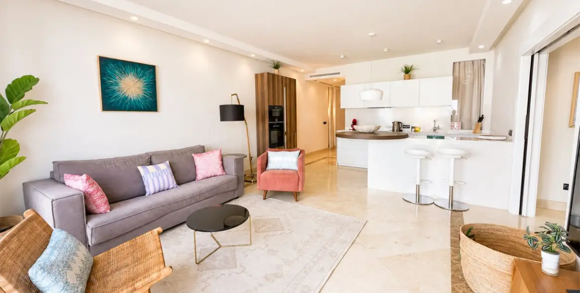 Venta de apartamento en planta baja en Los Monteros 27