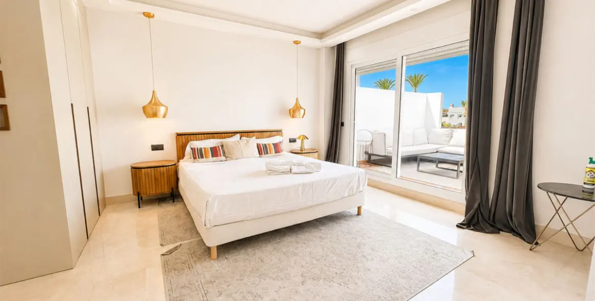Venta de apartamento en planta baja en Los Monteros 29