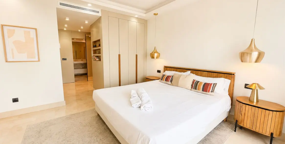 Venta de apartamento en planta baja en Los Monteros 34