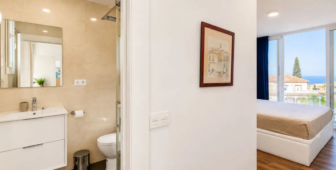 Venta de villa independiente en Estepona 9