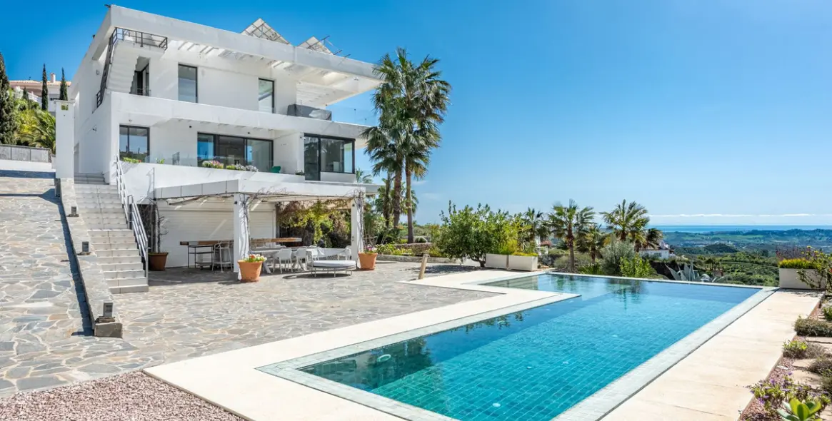 Продажа  отдельно стоящей виллы в Mijas 2