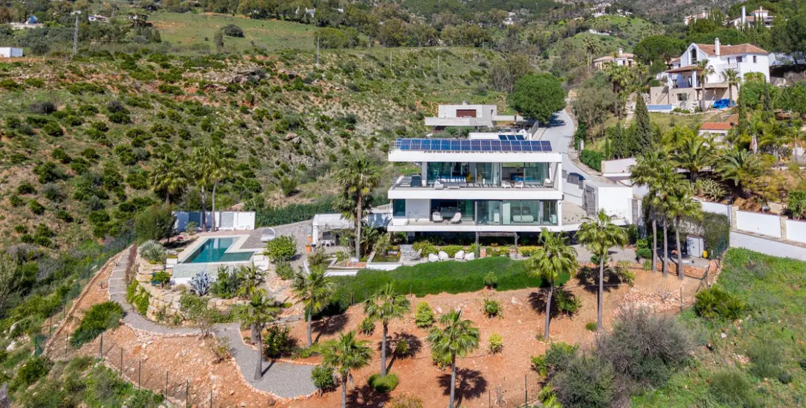Продажа  отдельно стоящей виллы в Mijas 34