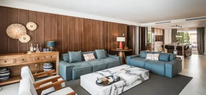Venta de apartamento en planta media en The Golden Mile 1