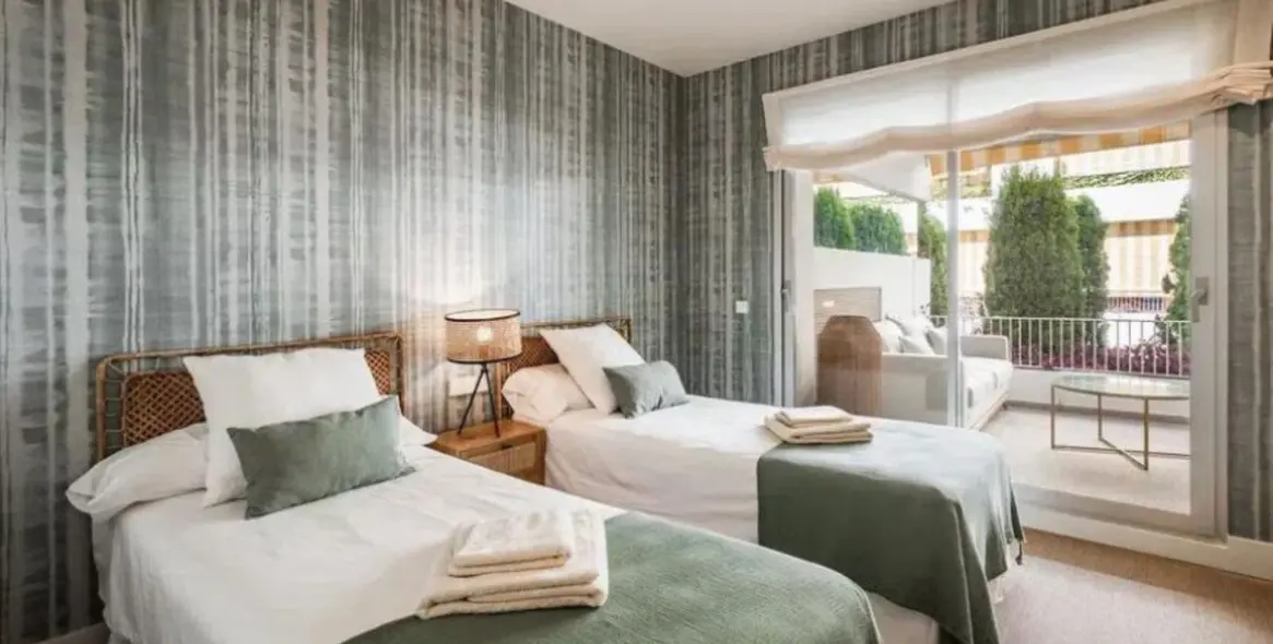 Продажа апартаментов на среднем этаже в The Golden Mile 6